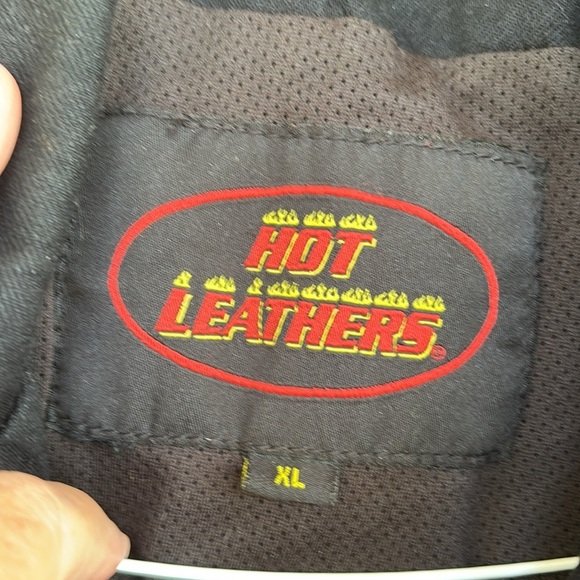 Hot Leathers Men's Black Denim Vest - Picture 4 of 11